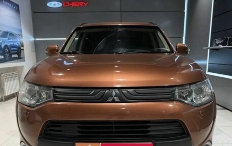 Mitsubishi Outlander III рестайлинг 3, 2012 год, 1 415 000 рублей, 8 фотография