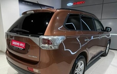 Mitsubishi Outlander III рестайлинг 3, 2012 год, 1 415 000 рублей, 5 фотография