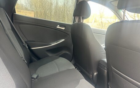 Hyundai Solaris II рестайлинг, 2013 год, 735 000 рублей, 10 фотография