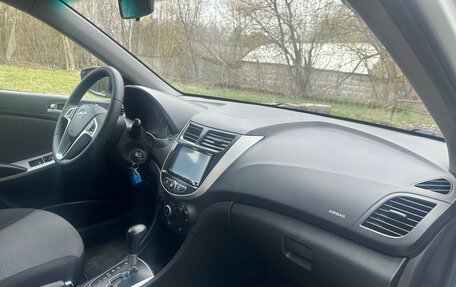 Hyundai Solaris II рестайлинг, 2013 год, 735 000 рублей, 8 фотография