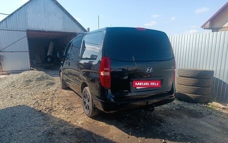 Hyundai H-1 II рестайлинг, 2008 год, 1 250 000 рублей, 3 фотография