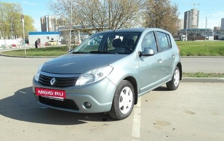 Renault Sandero I, 2010 год, 590 000 рублей, 3 фотография