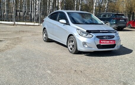 Hyundai Solaris II рестайлинг, 2012 год, 720 000 рублей, 3 фотография