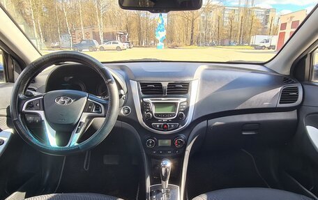 Hyundai Solaris II рестайлинг, 2012 год, 720 000 рублей, 20 фотография