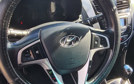 Hyundai Solaris II рестайлинг, 2012 год, 720 000 рублей, 27 фотография