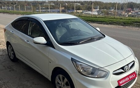 Hyundai Solaris II рестайлинг, 2012 год, 710 000 рублей, 3 фотография