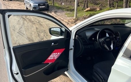 Hyundai Solaris II рестайлинг, 2012 год, 710 000 рублей, 12 фотография