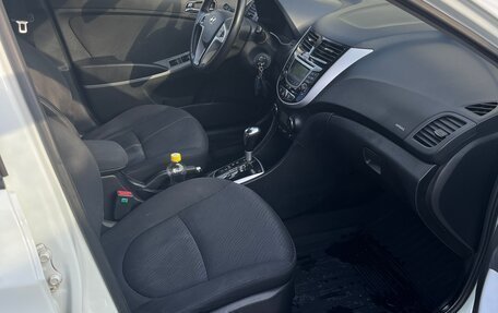 Hyundai Solaris II рестайлинг, 2012 год, 710 000 рублей, 17 фотография