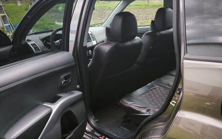 Mitsubishi Outlander III рестайлинг 3, 2010 год, 1 280 000 рублей, 8 фотография