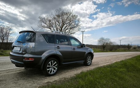 Mitsubishi Outlander III рестайлинг 3, 2010 год, 1 280 000 рублей, 4 фотография