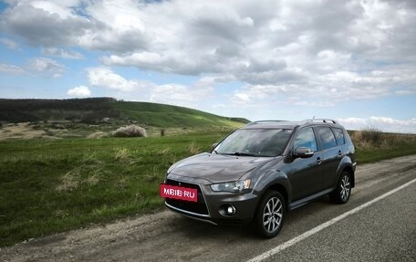 Mitsubishi Outlander III рестайлинг 3, 2010 год, 1 280 000 рублей, 5 фотография