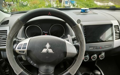 Mitsubishi Outlander III рестайлинг 3, 2010 год, 1 280 000 рублей, 14 фотография