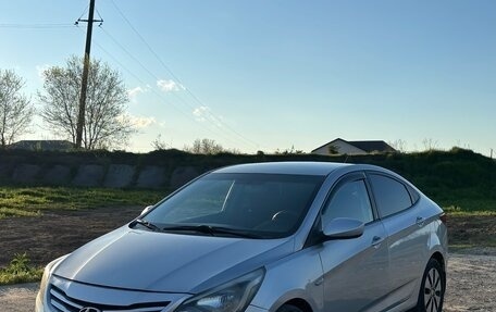 Hyundai Solaris II рестайлинг, 2016 год, 720 000 рублей, 2 фотография