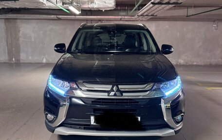 Mitsubishi Outlander III рестайлинг 3, 2016 год, 1 800 000 рублей, 1 фотография