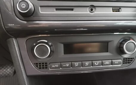 Volkswagen Polo VI (EU Market), 2019 год, 1 300 000 рублей, 26 фотография