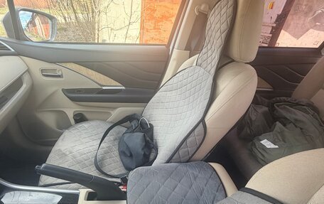 Mitsubishi Xpander, 2023 год, 2 600 000 рублей, 10 фотография