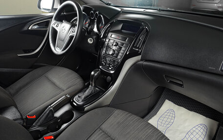 Opel Astra J, 2010 год, 999 000 рублей, 11 фотография