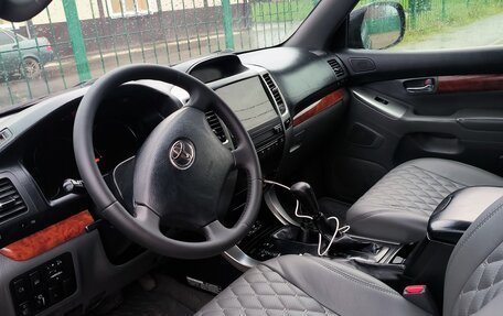 Toyota Land Cruiser Prado 120 рестайлинг, 2006 год, 1 810 000 рублей, 6 фотография