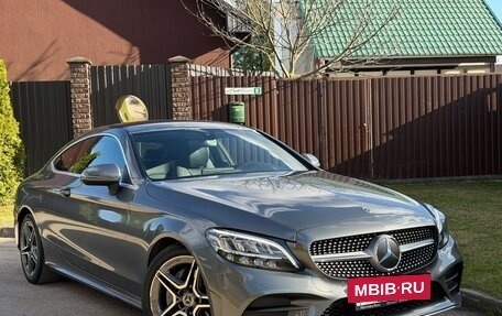 Mercedes-Benz C-Класс, 2018 год, 3 050 000 рублей, 5 фотография
