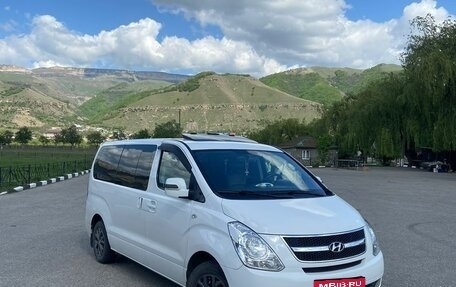 Hyundai Grand Starex Grand Starex I рестайлинг 2, 2012 год, 1 750 000 рублей, 4 фотография