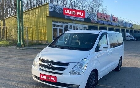 Hyundai Grand Starex Grand Starex I рестайлинг 2, 2012 год, 1 750 000 рублей, 2 фотография