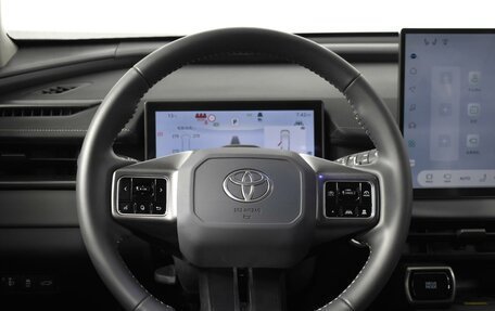 Toyota RAV4, 2026 год, 4 095 000 рублей, 14 фотография