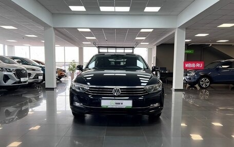 Volkswagen Passat B8 рестайлинг, 2017 год, 1 795 000 рублей, 3 фотография