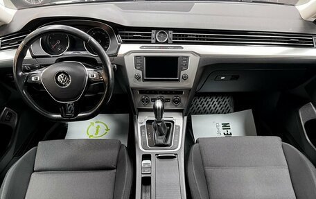 Volkswagen Passat B8 рестайлинг, 2017 год, 1 795 000 рублей, 11 фотография