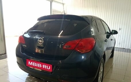 Opel Astra J, 2011 год, 655 000 рублей, 6 фотография