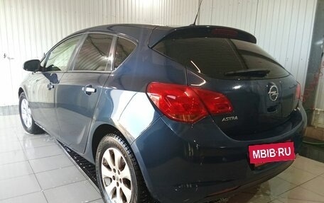 Opel Astra J, 2011 год, 655 000 рублей, 4 фотография