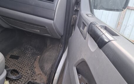 Volkswagen Transporter T5 рестайлинг, 2008 год, 488 000 рублей, 10 фотография