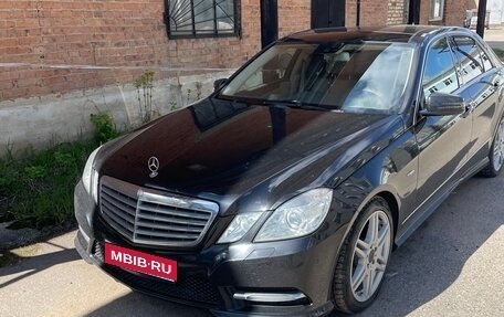 Mercedes-Benz E-Класс, 2012 год, 1 800 000 рублей, 1 фотография