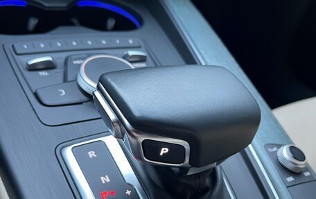 Audi A4, 2017 год, 1 790 000 рублей, 11 фотография