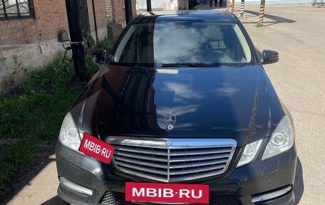 Mercedes-Benz E-Класс, 2012 год, 1 800 000 рублей, 2 фотография