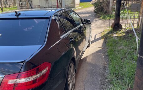 Mercedes-Benz E-Класс, 2012 год, 1 800 000 рублей, 4 фотография