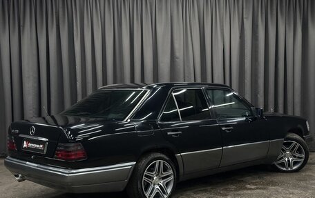 Mercedes-Benz E-Класс, 1994 год, 529 999 рублей, 4 фотография