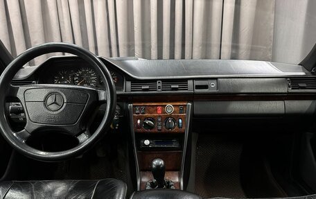 Mercedes-Benz E-Класс, 1994 год, 529 999 рублей, 7 фотография