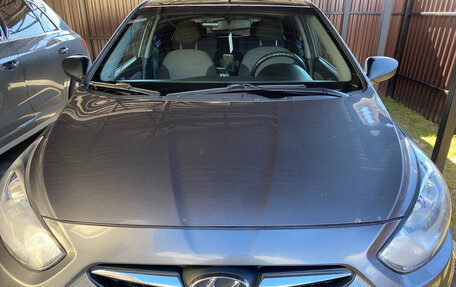 Hyundai Solaris II рестайлинг, 2012 год, 700 000 рублей, 10 фотография