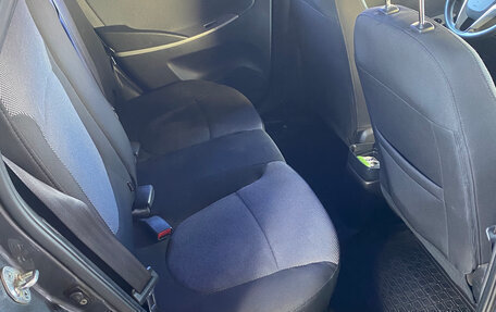 Hyundai Solaris II рестайлинг, 2012 год, 700 000 рублей, 15 фотография