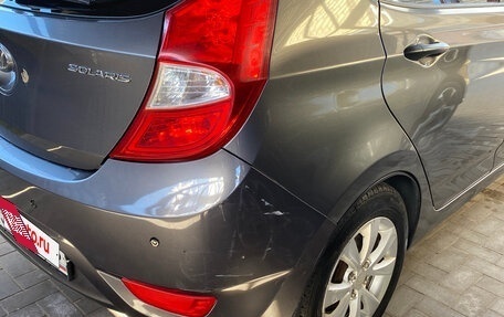 Hyundai Solaris II рестайлинг, 2012 год, 700 000 рублей, 5 фотография