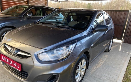 Hyundai Solaris II рестайлинг, 2012 год, 700 000 рублей, 9 фотография