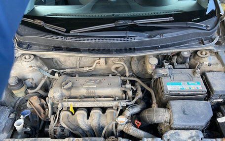 Hyundai Solaris II рестайлинг, 2012 год, 700 000 рублей, 22 фотография