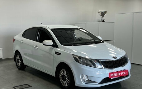 KIA Rio III рестайлинг, 2014 год, 1 000 000 рублей, 2 фотография