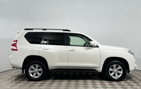 Toyota Land Cruiser Prado 150 рестайлинг 2, 2015 год, 3 855 400 рублей, 5 фотография