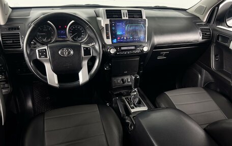 Toyota Land Cruiser Prado 150 рестайлинг 2, 2015 год, 3 855 400 рублей, 6 фотография