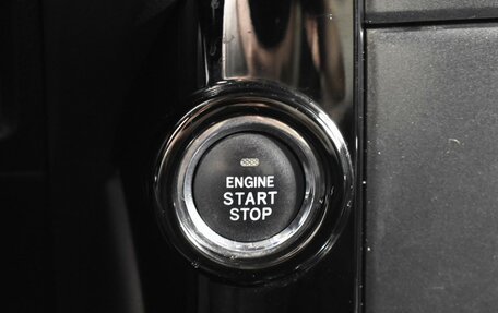 Toyota Land Cruiser Prado 150 рестайлинг 2, 2015 год, 3 855 400 рублей, 20 фотография