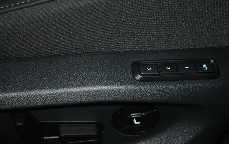 Volkswagen Tiguan, 2026 год, 4 800 000 рублей, 29 фотография