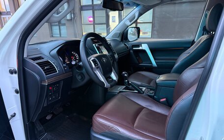 Toyota Land Cruiser Prado 150 рестайлинг 2, 2016 год, 4 500 000 рублей, 19 фотография
