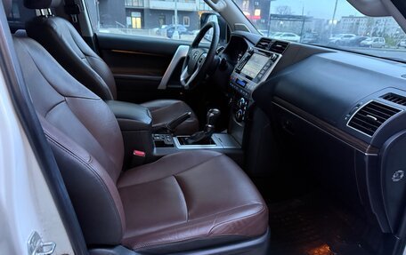 Toyota Land Cruiser Prado 150 рестайлинг 2, 2016 год, 4 500 000 рублей, 20 фотография