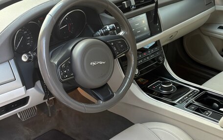 Jaguar XF II, 2017 год, 2 778 000 рублей, 6 фотография